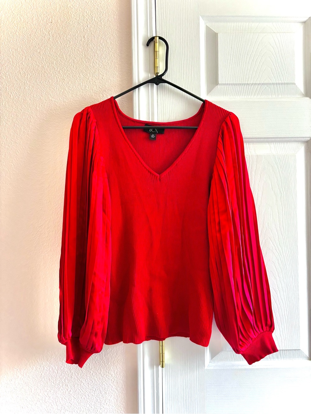 BCX Red V-Neck Ribbed Sweater with Pleated Satin Sleeves, Size M